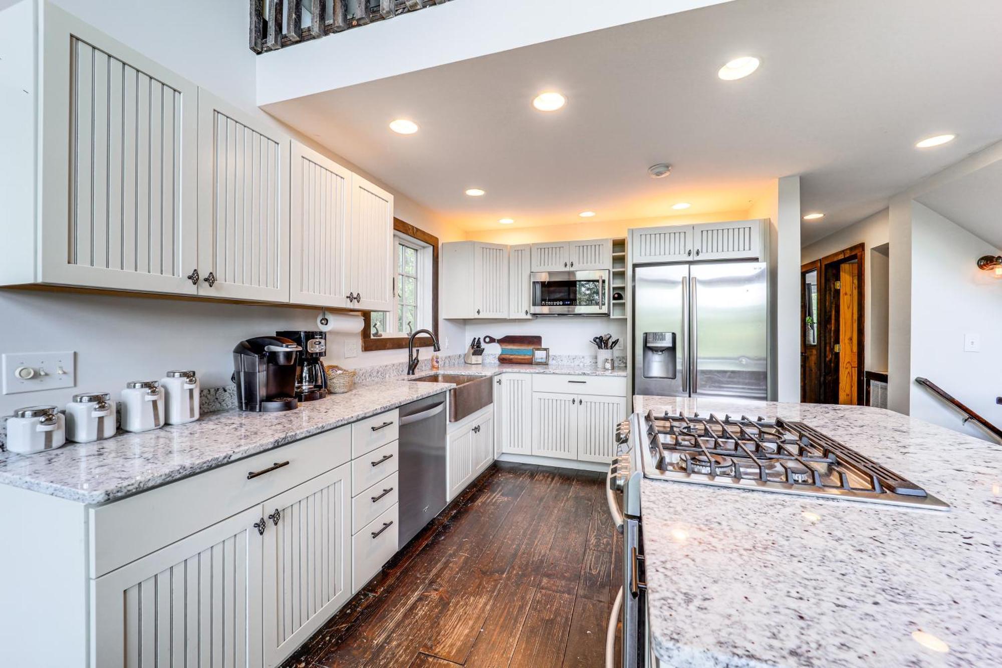 Luxe Appalachian Mountain Cabin With Hot Tub, Views Warrensville Luaran gambar