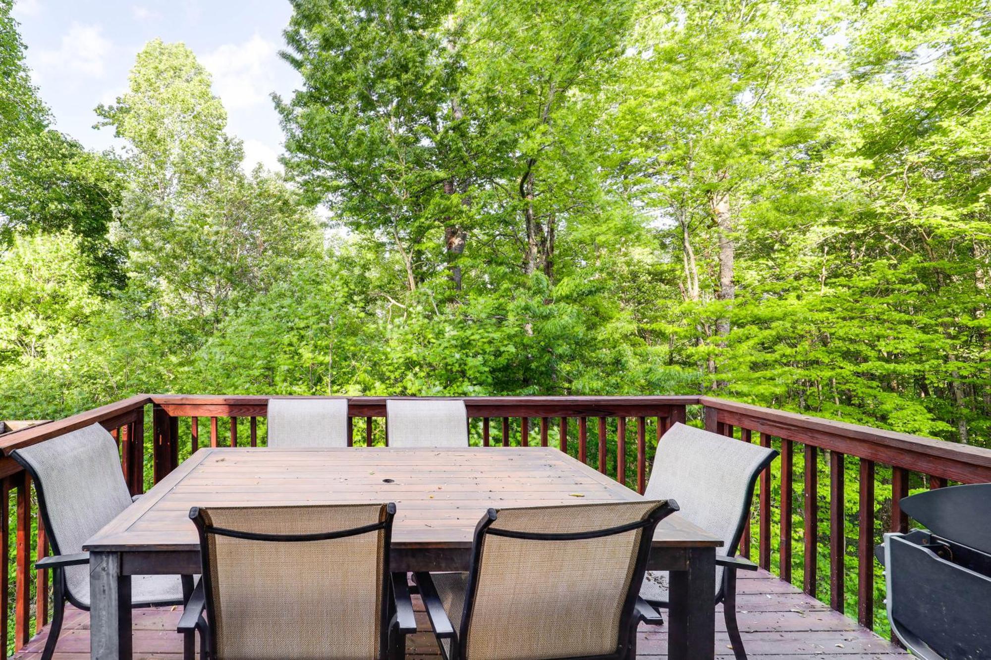 Luxe Appalachian Mountain Cabin With Hot Tub, Views Warrensville Luaran gambar